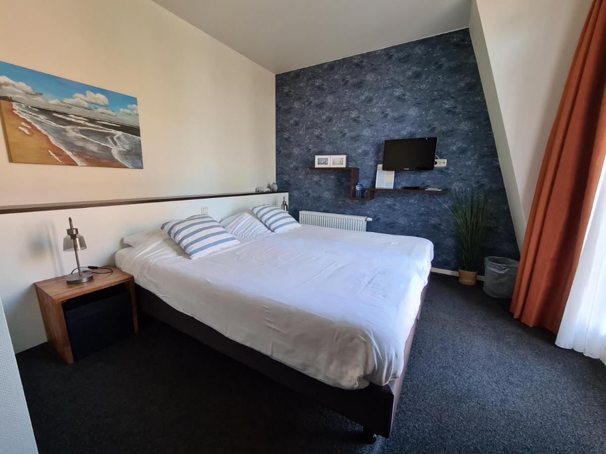 Boutique Hotel De Raetskamer ノールトウェイケルハウト　 エクステリア 写真