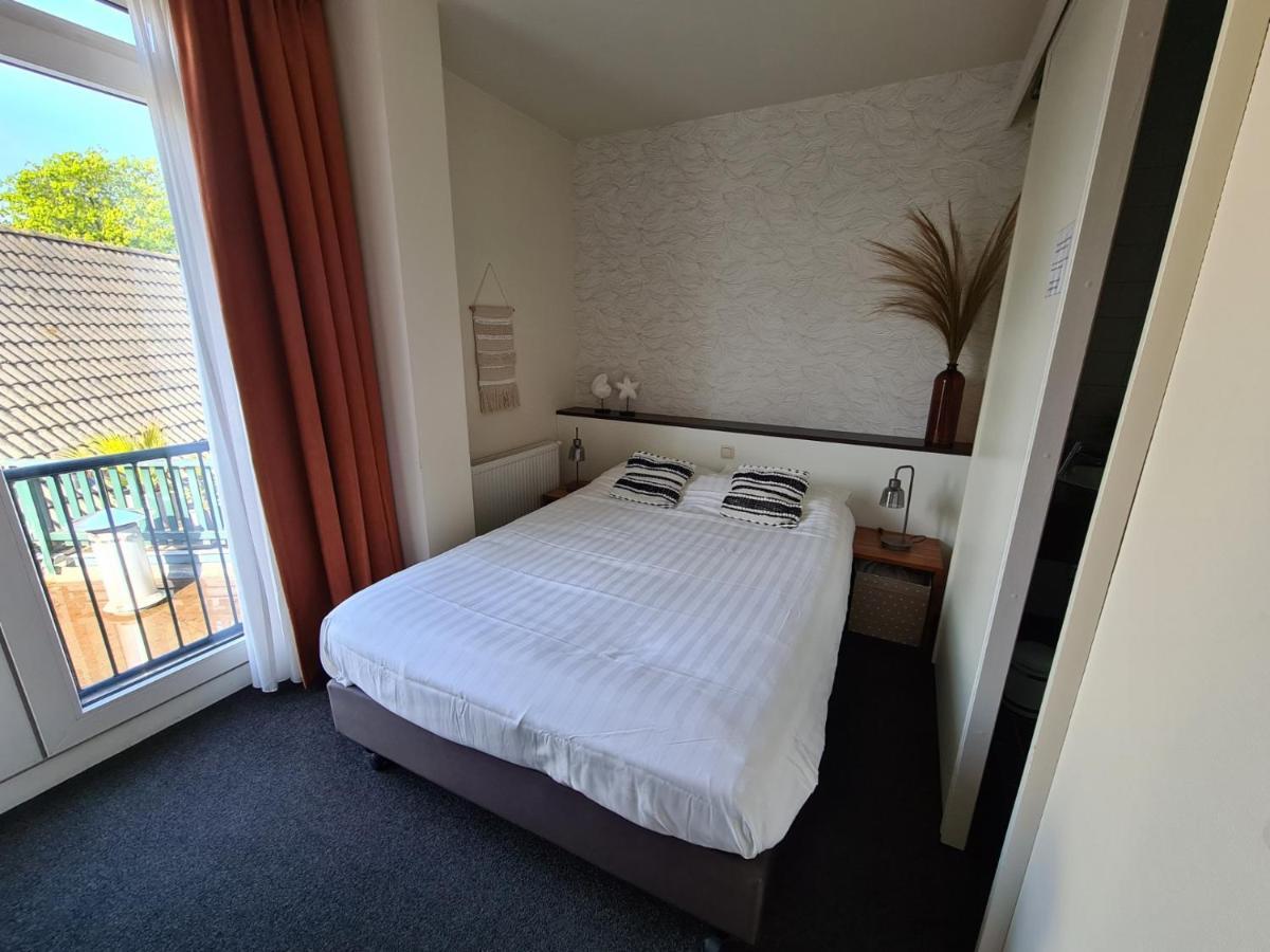 Boutique Hotel De Raetskamer ノールトウェイケルハウト　 エクステリア 写真