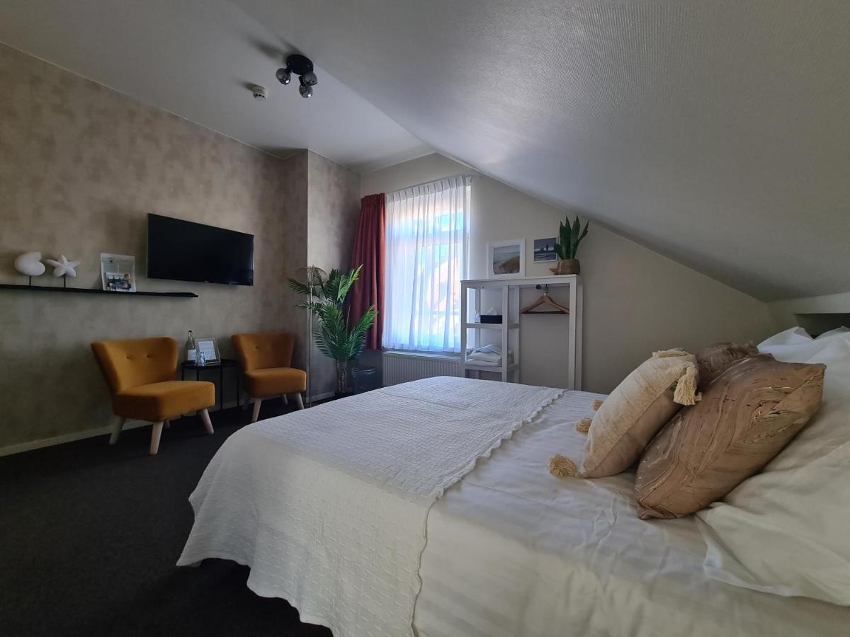 Boutique Hotel De Raetskamer ノールトウェイケルハウト　 エクステリア 写真