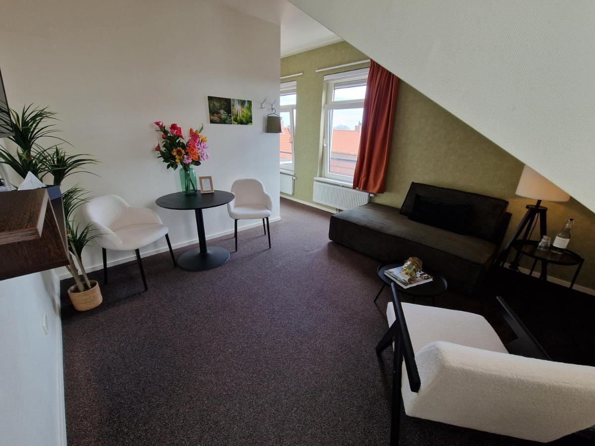 Boutique Hotel De Raetskamer ノールトウェイケルハウト　 エクステリア 写真